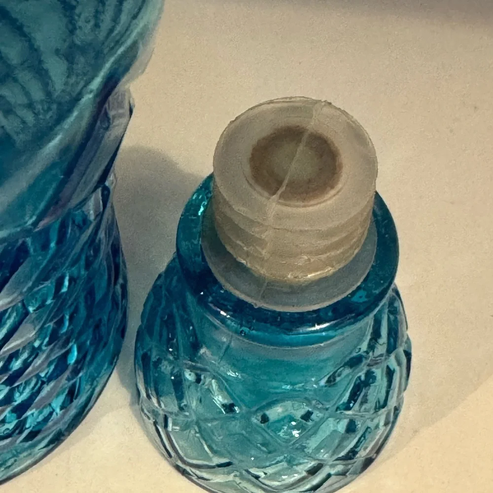 Vintage Light Blue Glass Genie Bottle Decanter w/ Glass Stopper Made in Taiwan